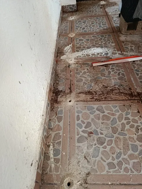 Perforación de inyección directa en piso